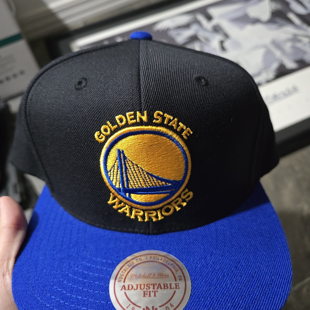Brand New Mitchell & Ness Golden State Warriors Black and Blue Hat NWT